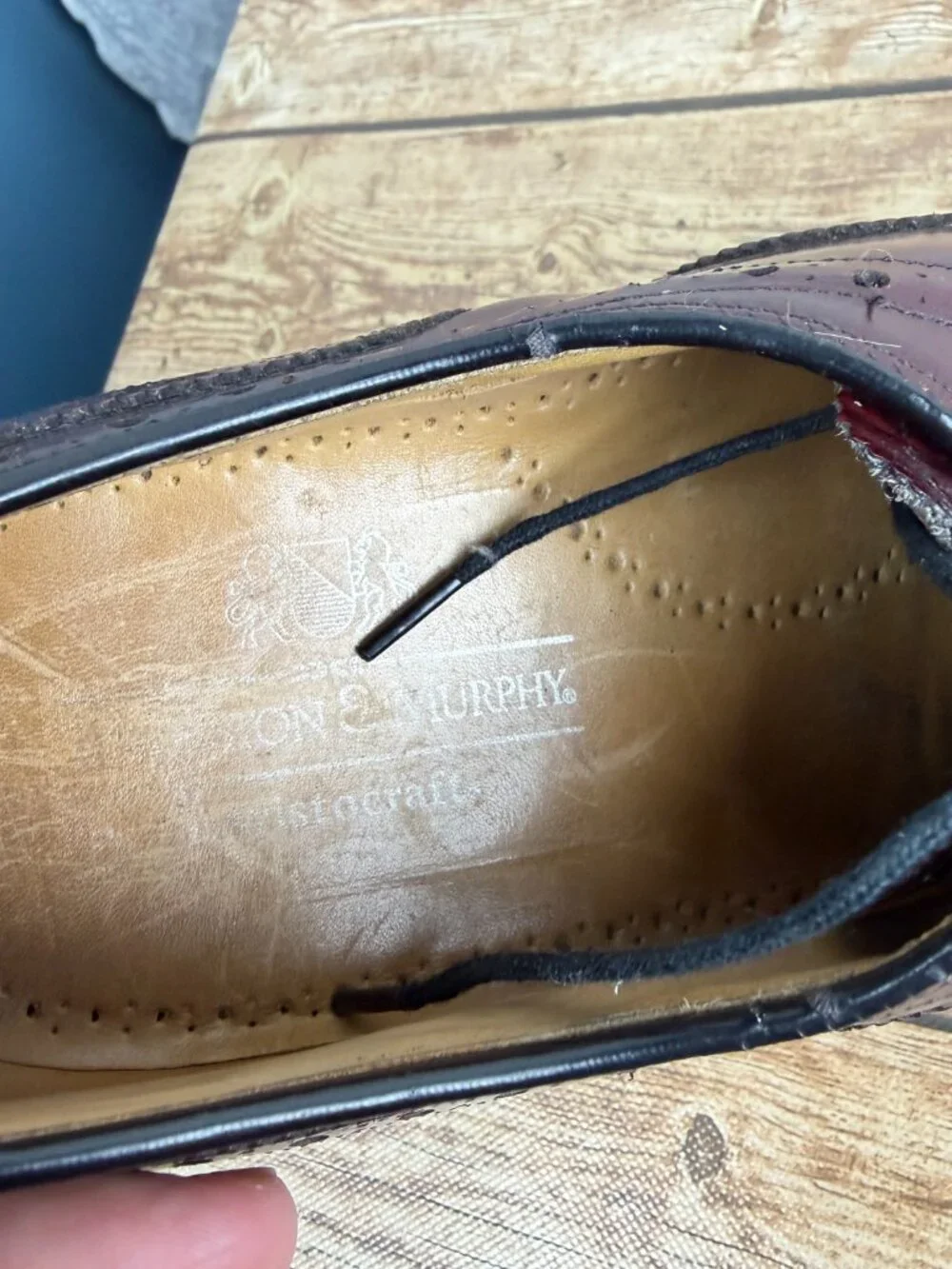 Johnston & Murphy Men's Size 10 Burgundy Brown Leather Wingtip Oxford Dress